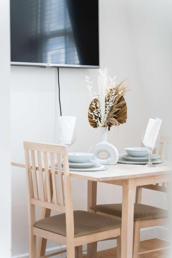 Livestay-Fabulous One Bed Apartments On Covent Garden London Bagian luar foto